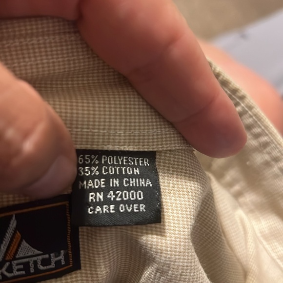 Ketch tan/cream baby check mens long sleeve shirt. Epaulets on shoulder - Picture 9 of 9